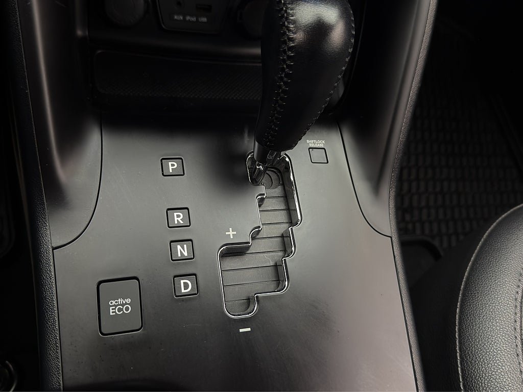 Vehicle Image 23