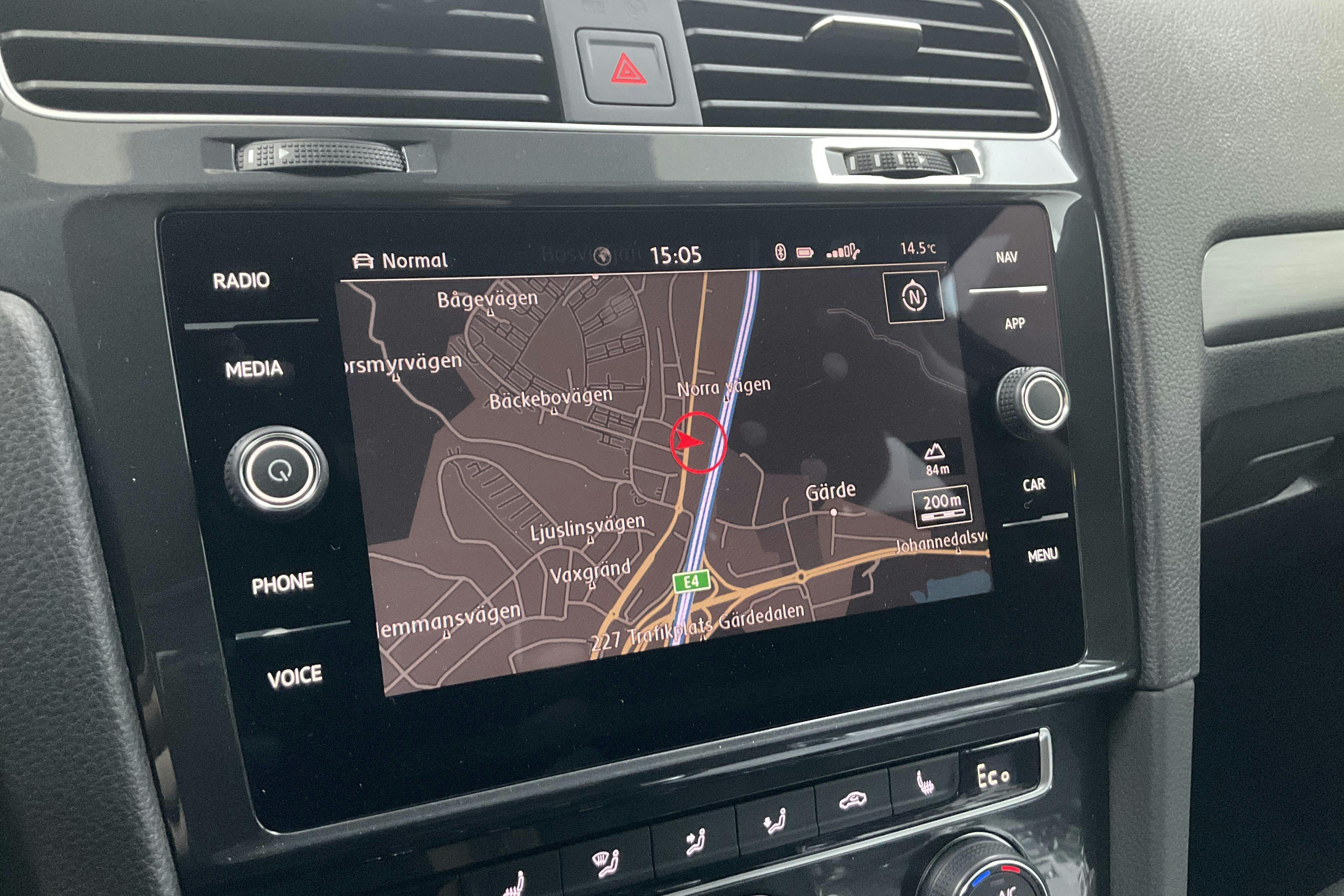 Vehicle Image 11