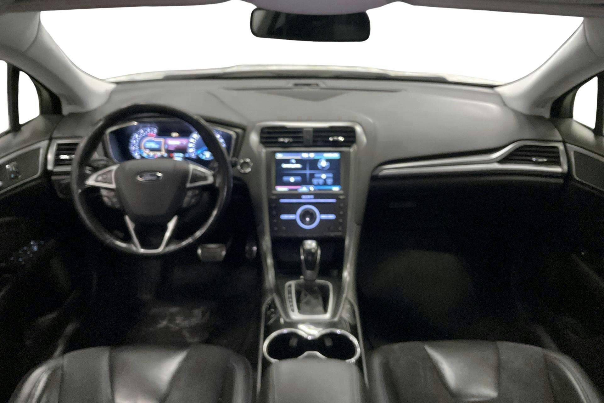 Vehicle Image 7