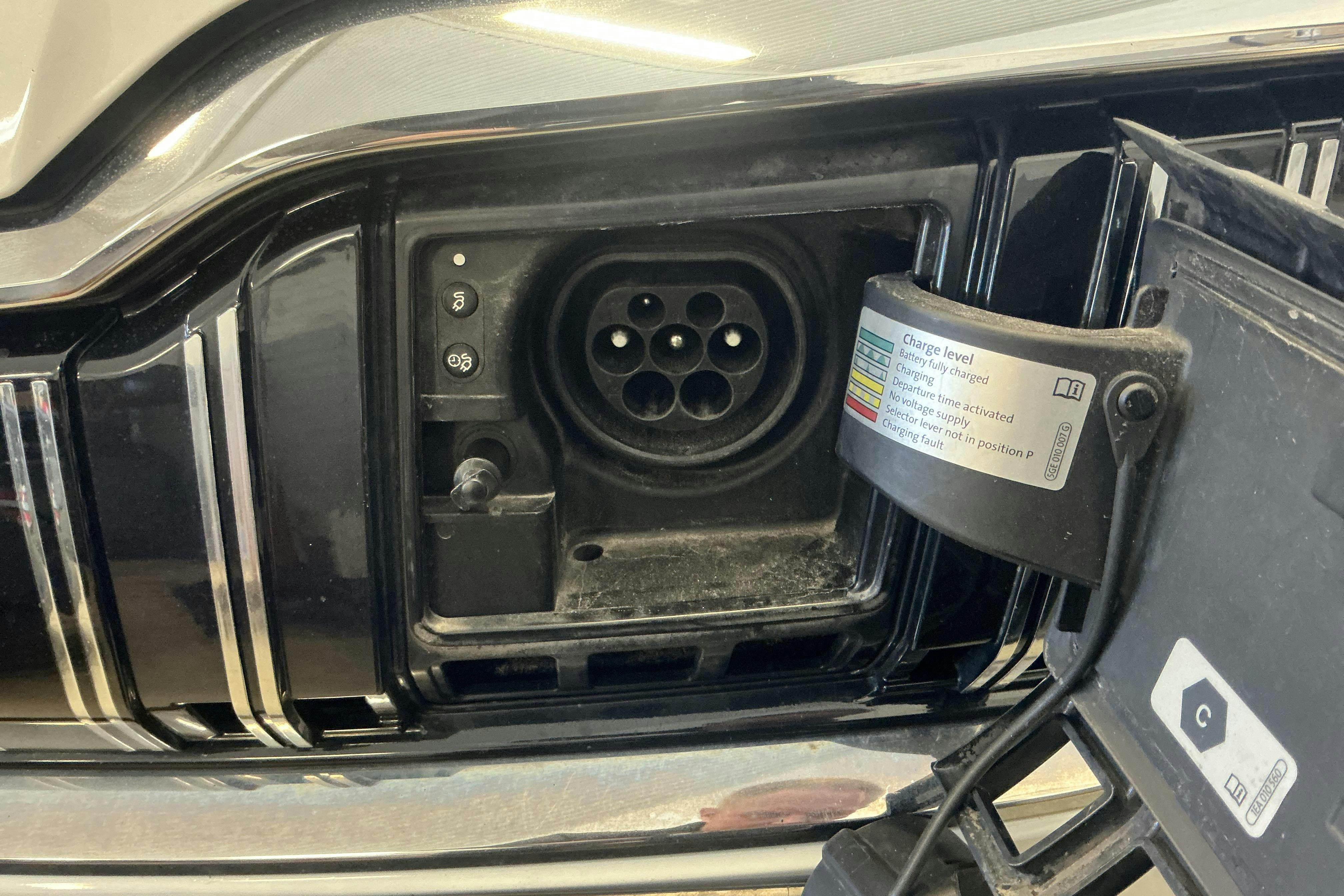 Vehicle Image 18