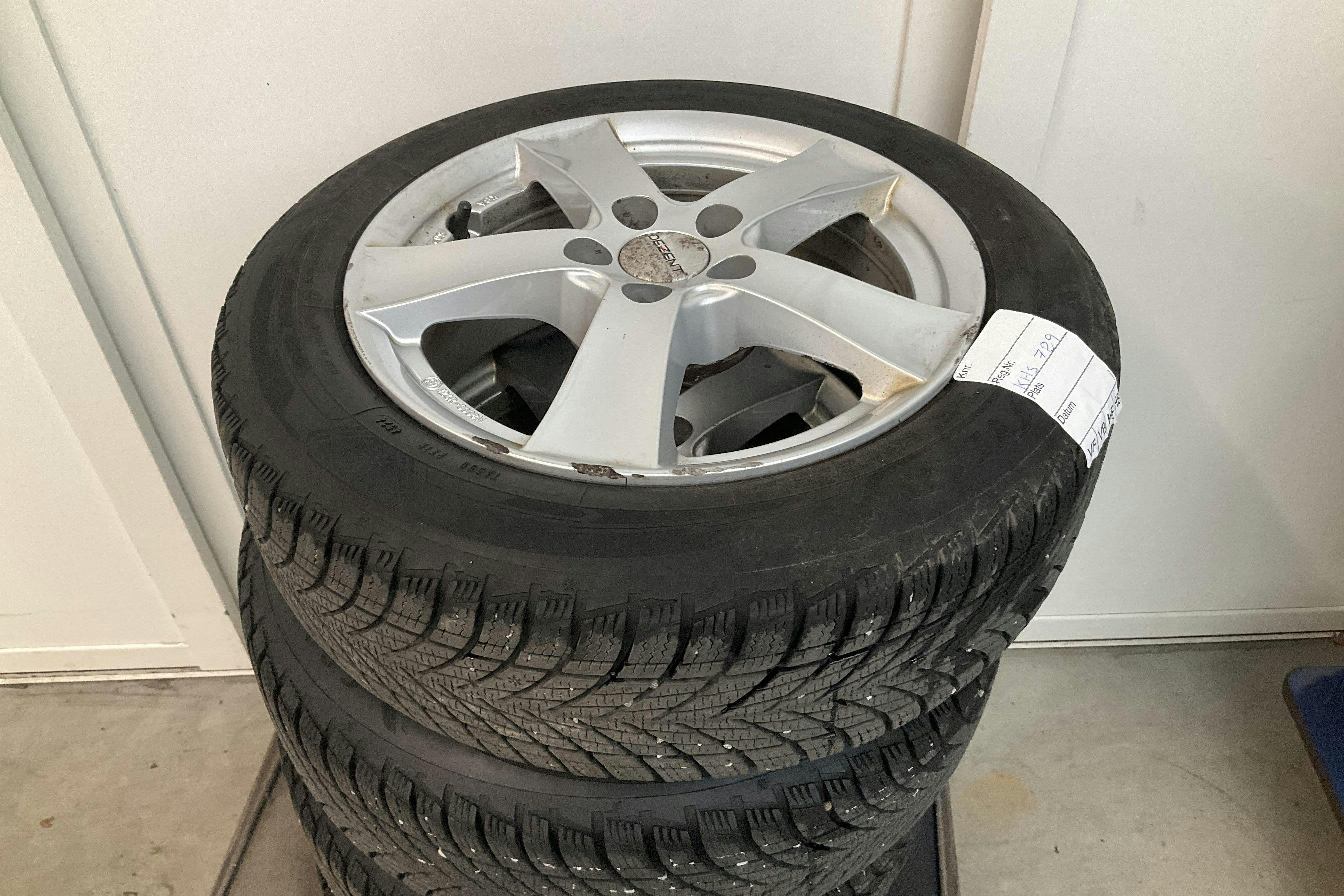 Vehicle Image 11