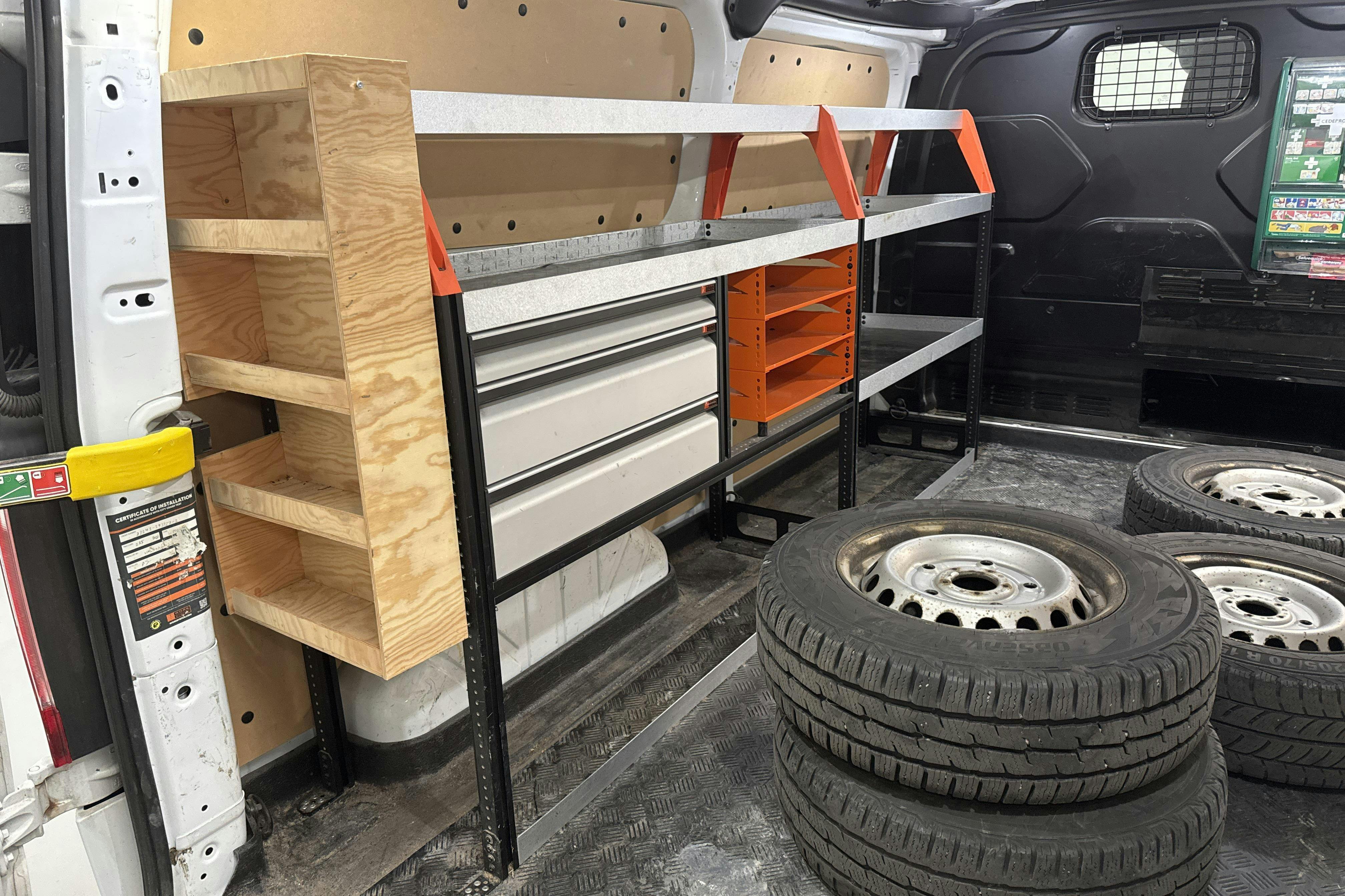 Vehicle Image 14