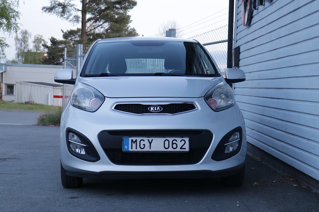 Vehicle Image 16