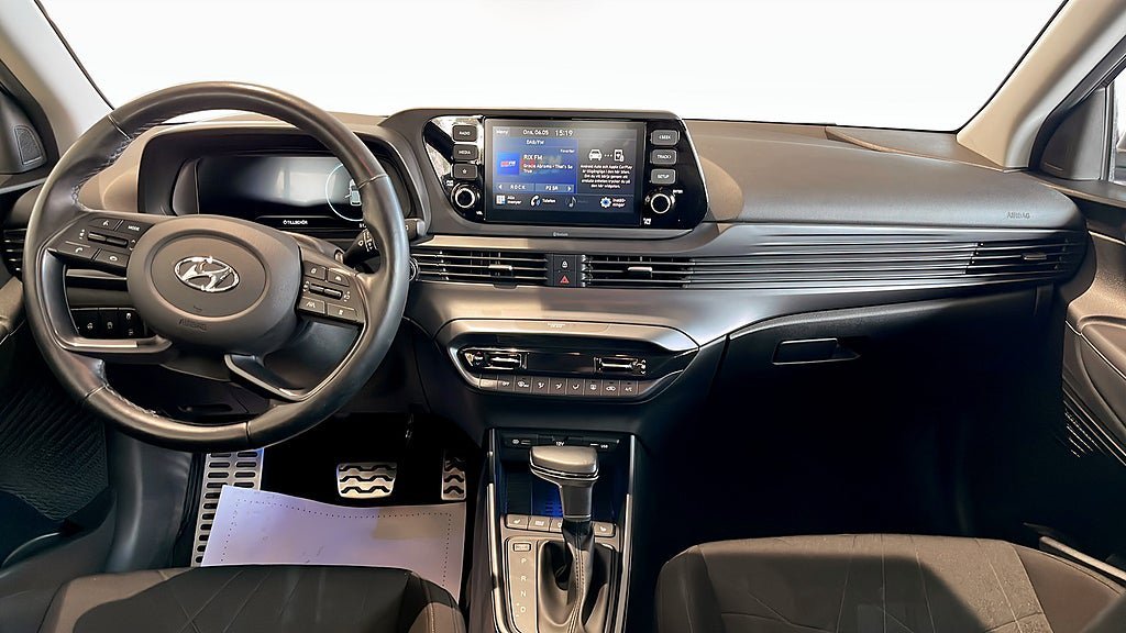 Vehicle Image 10