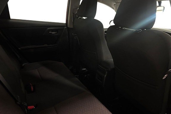 Vehicle Image 15