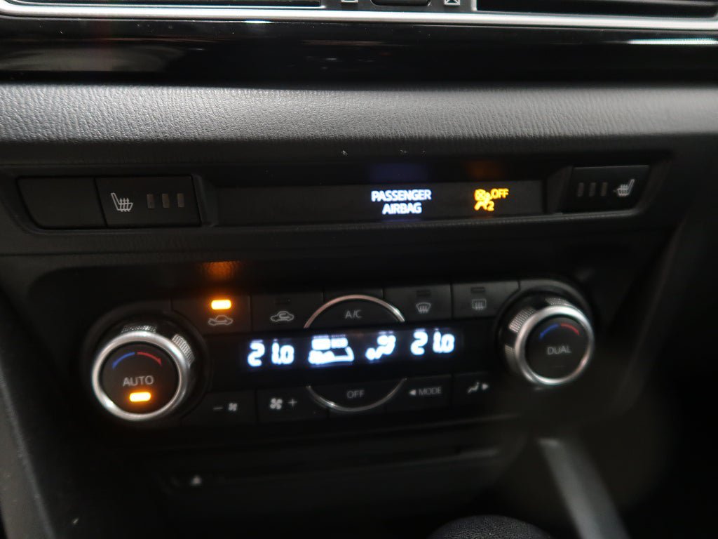Vehicle Image 28