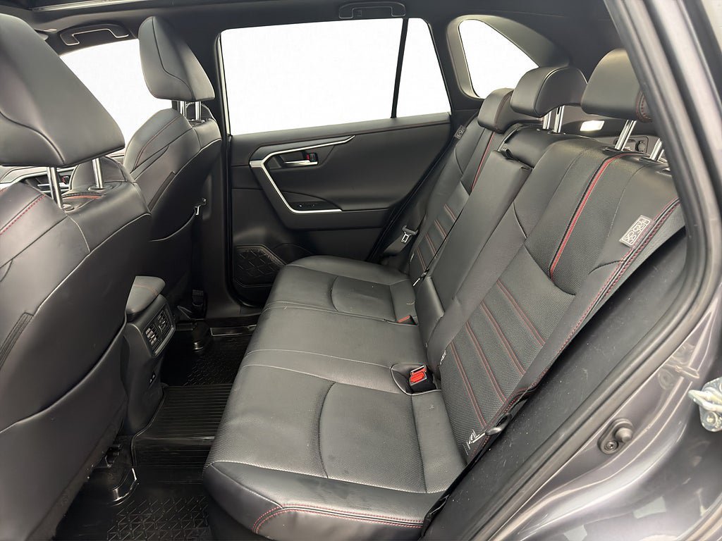 Vehicle Image 23