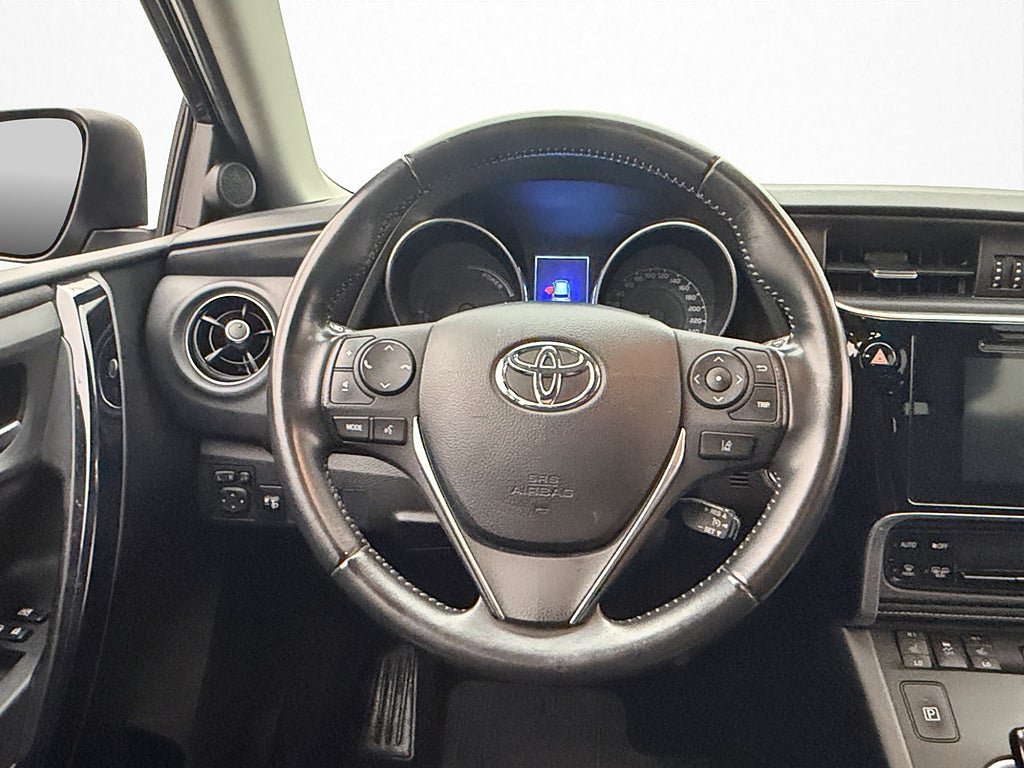 Vehicle Image 10