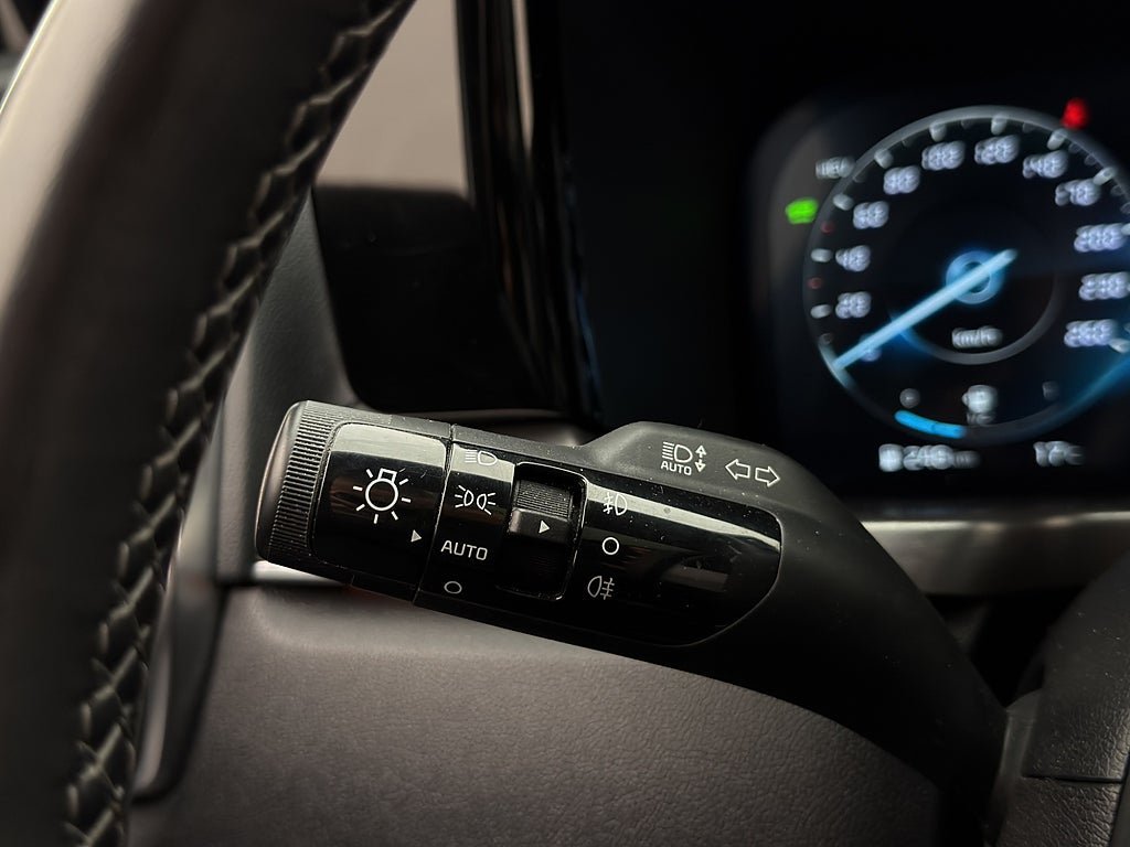 Vehicle Image 38