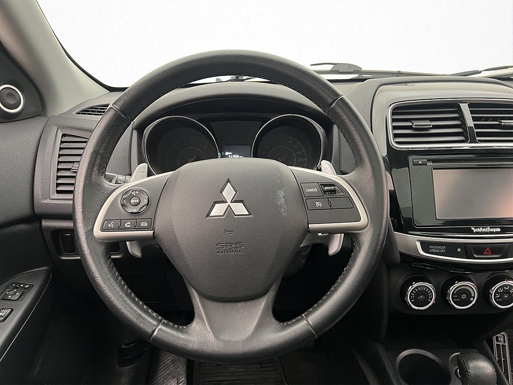 Vehicle Image 13