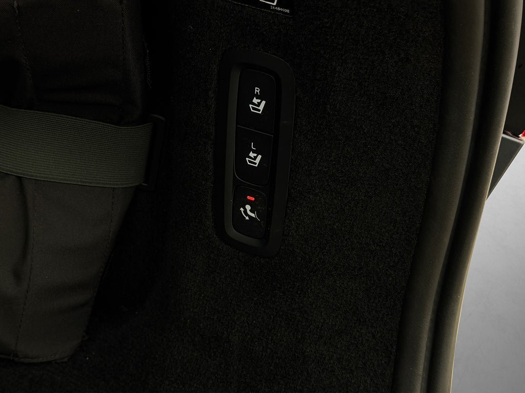 Vehicle Image 27