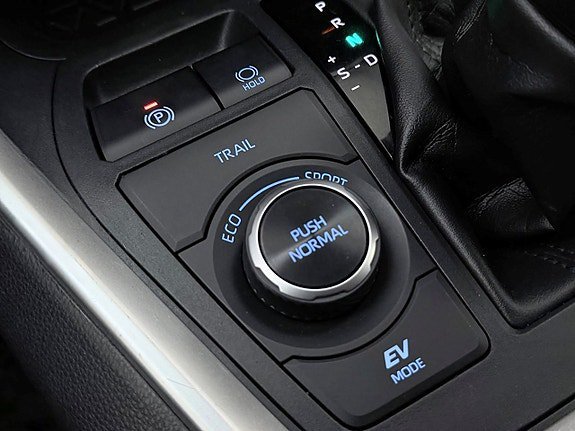 Vehicle Image 24