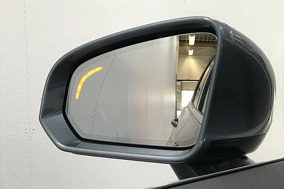 Vehicle Image 28