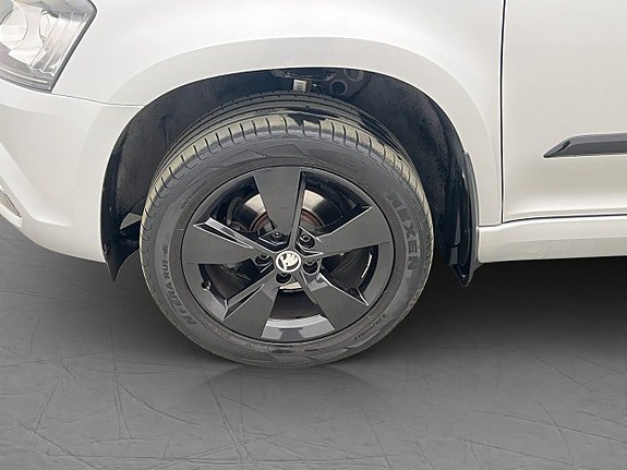 Vehicle Image 26