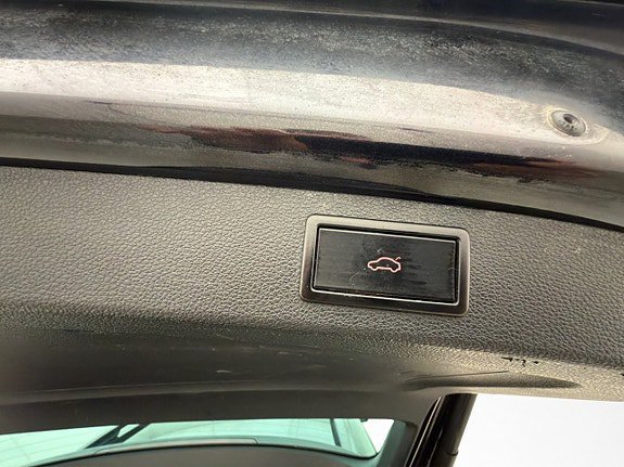 Vehicle Image 29