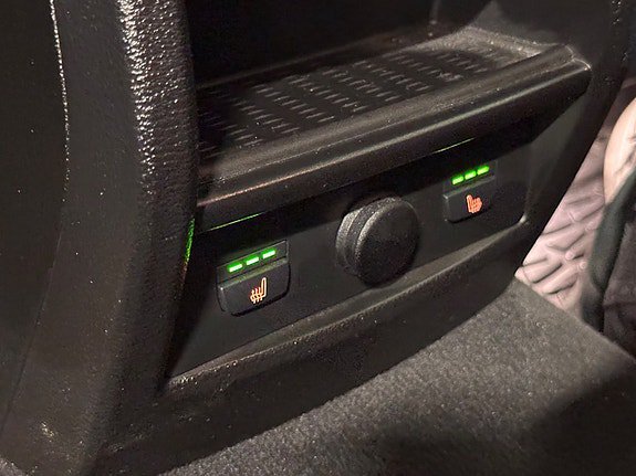 Vehicle Image 29