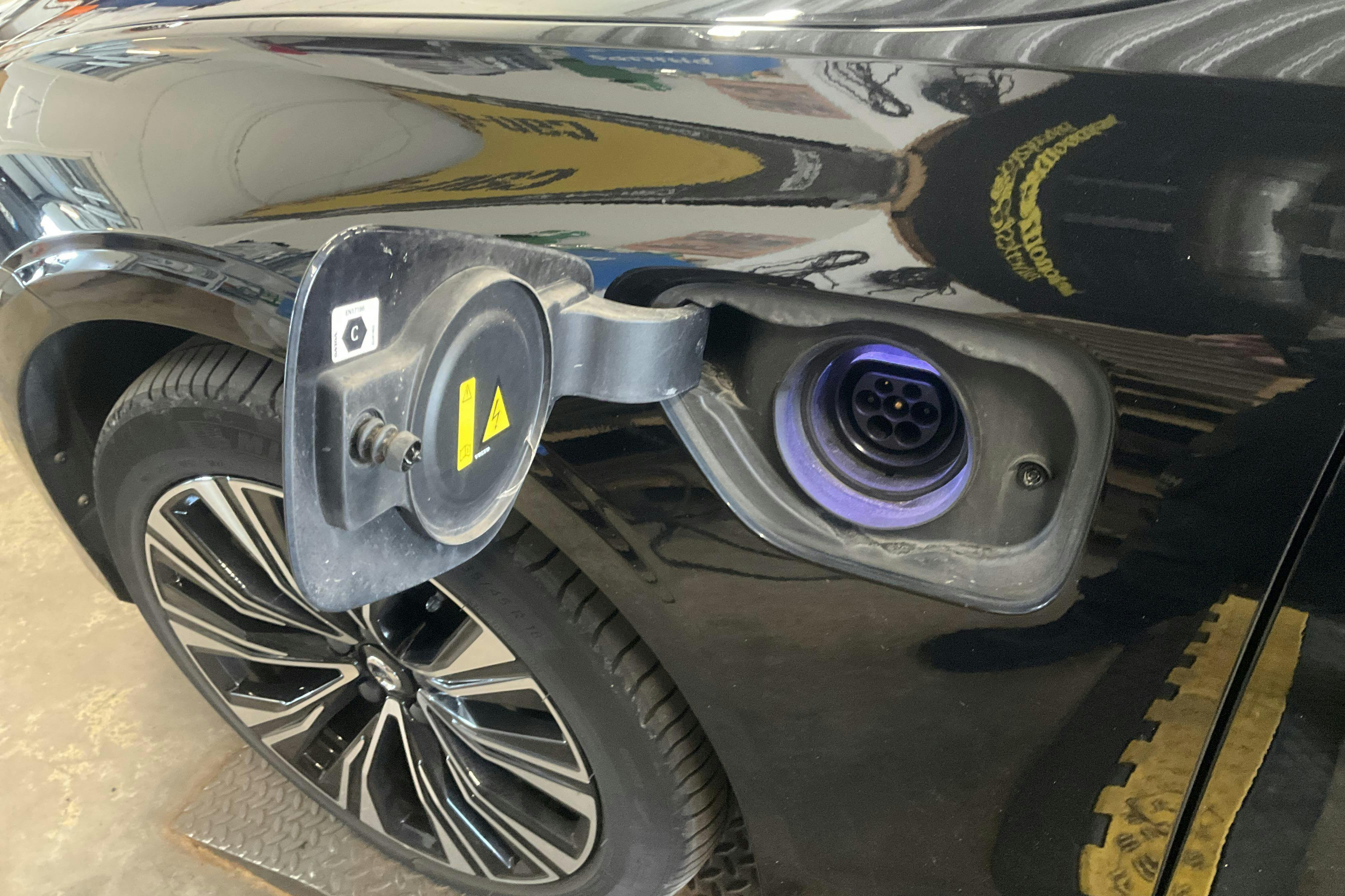 Vehicle Image 15
