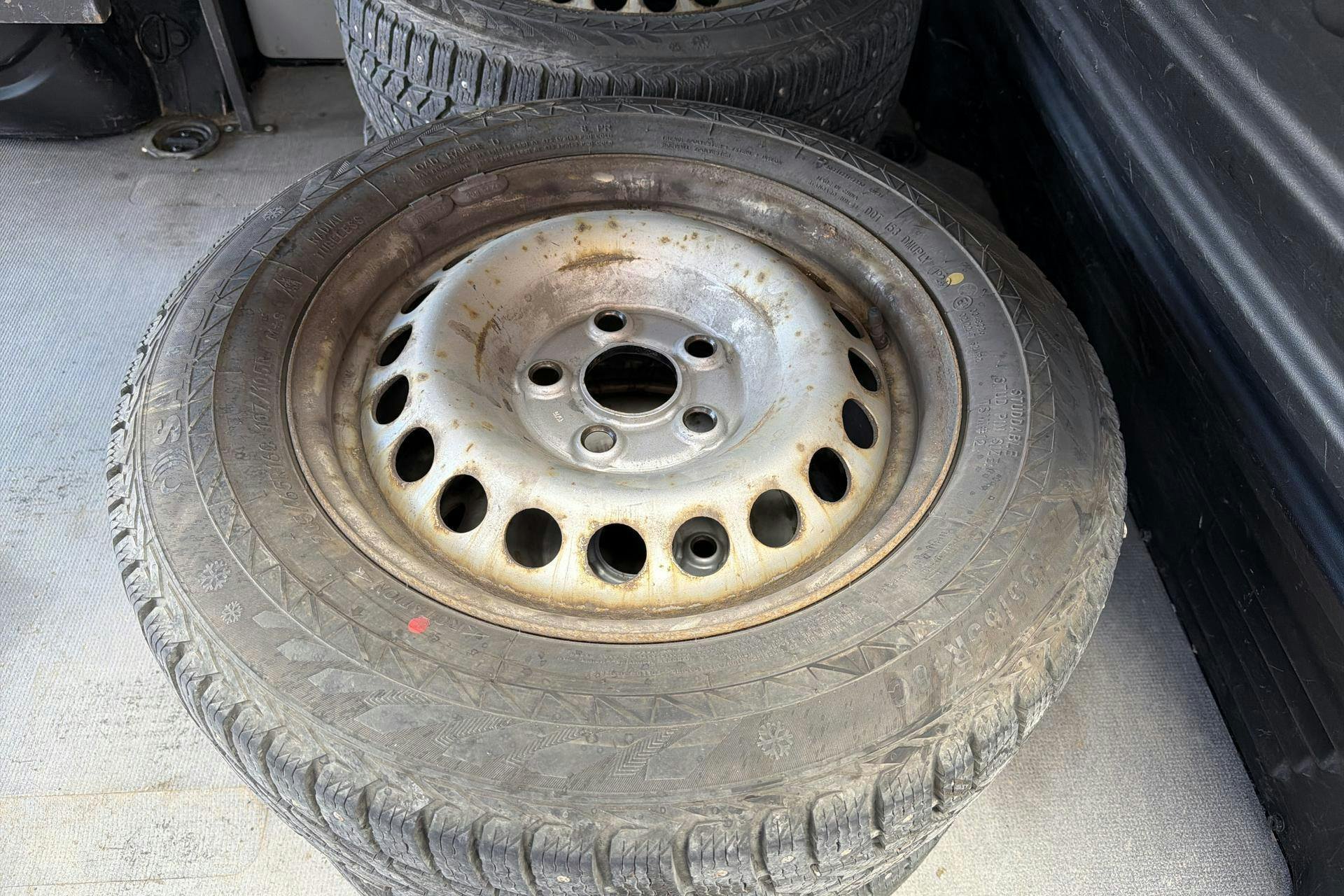 Vehicle Image 13