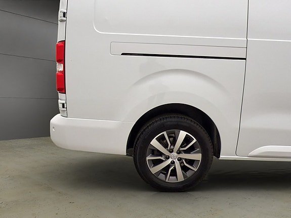 Vehicle Image 29