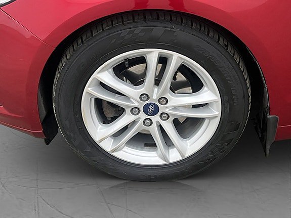 Vehicle Image 24