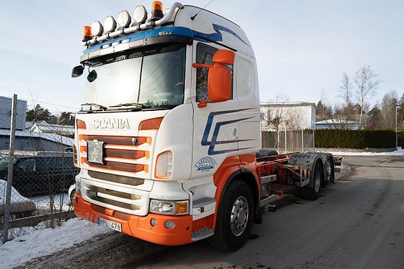 Vehicle Image 6