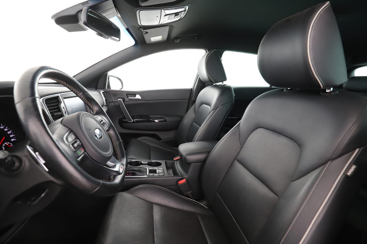 Vehicle Image 11