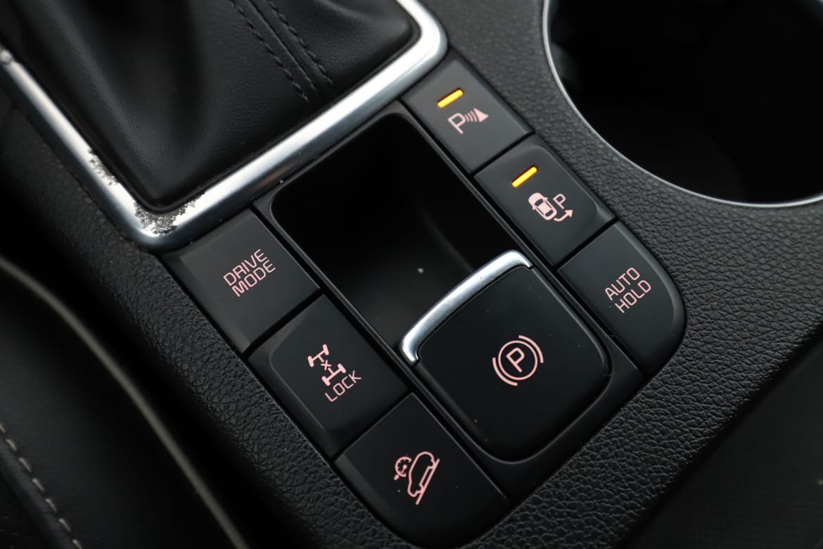 Vehicle Image 25