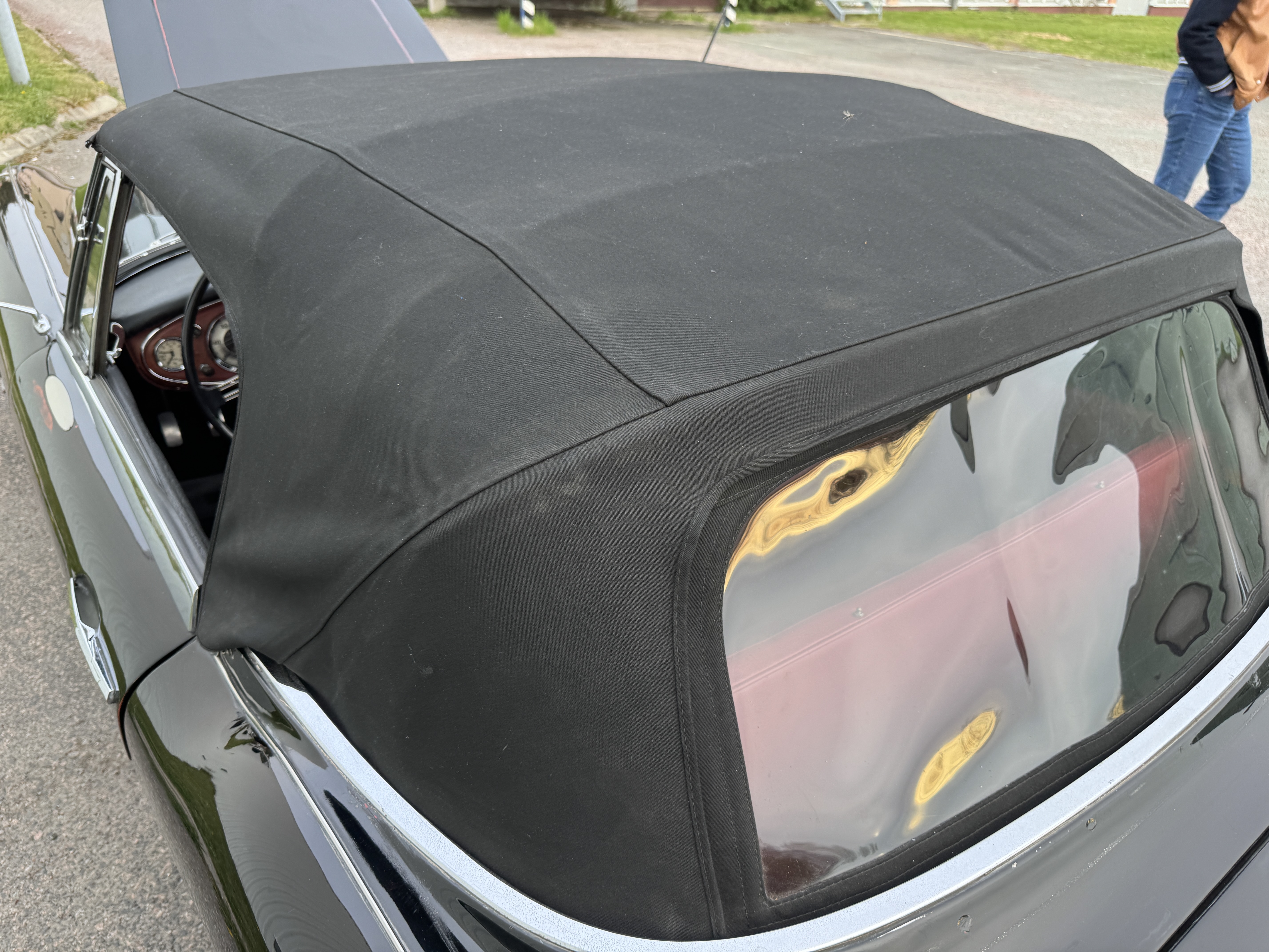 Vehicle Image 100