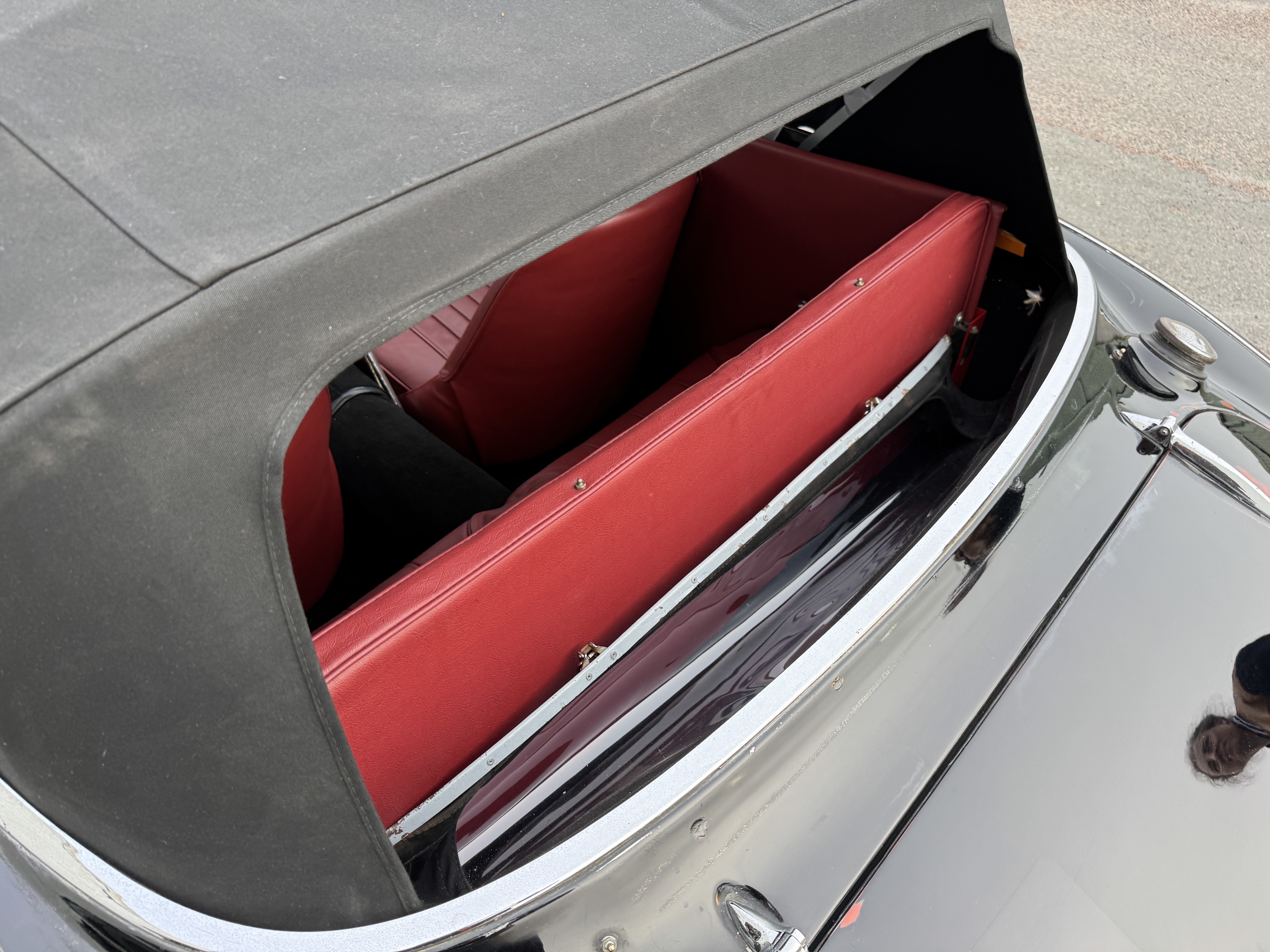 Vehicle Image 102
