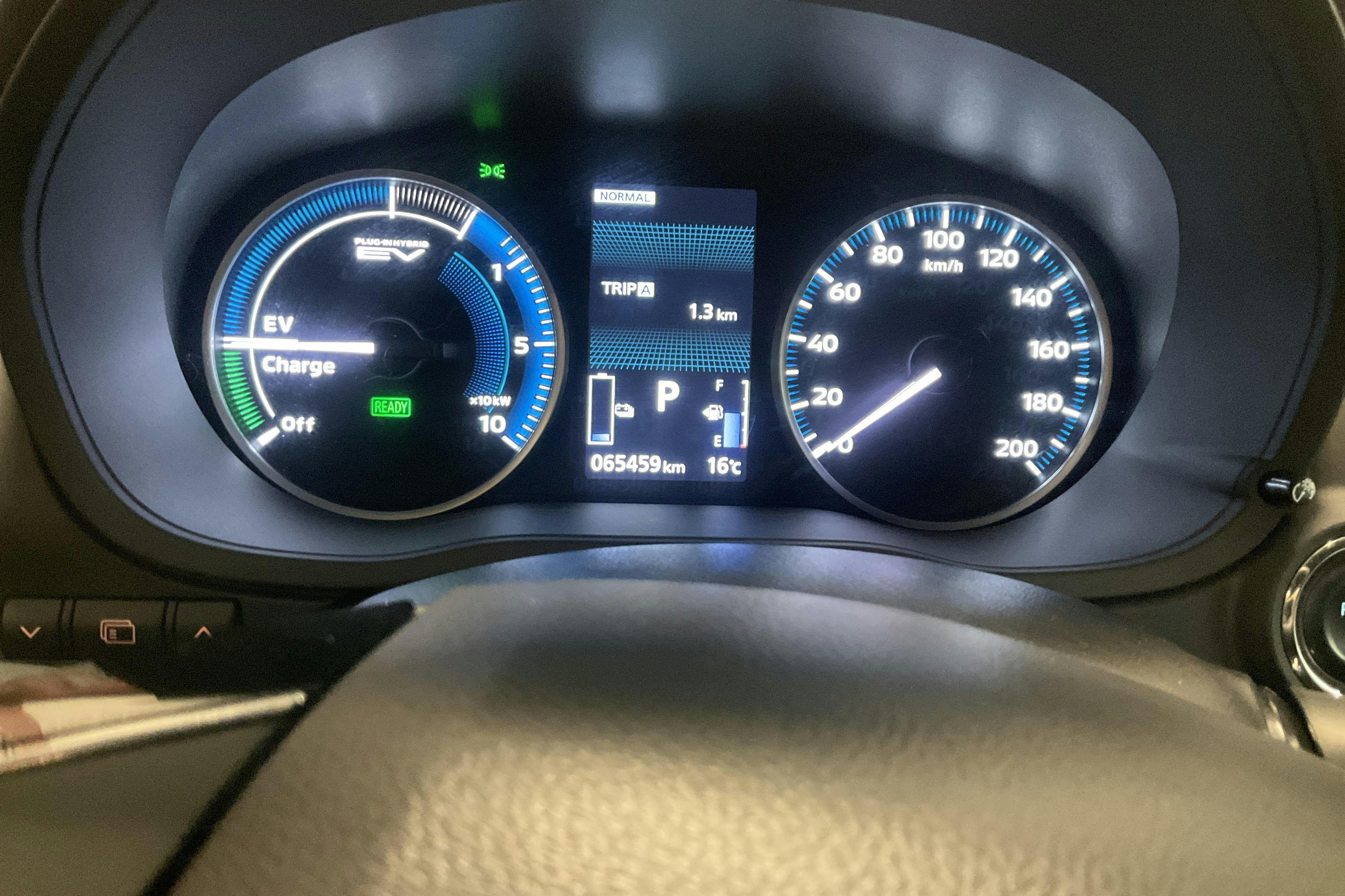 Vehicle Image 10