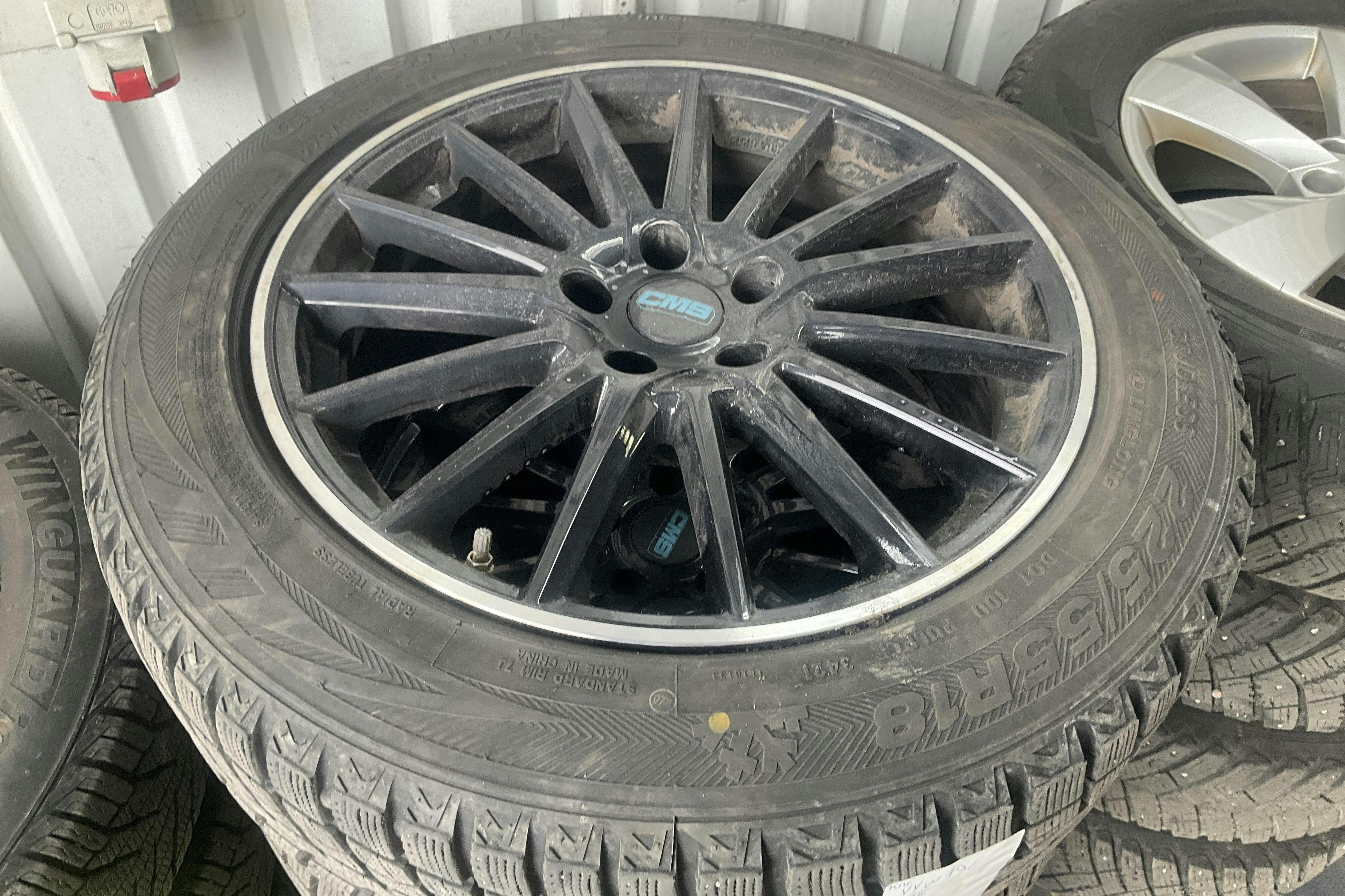 Vehicle Image 14