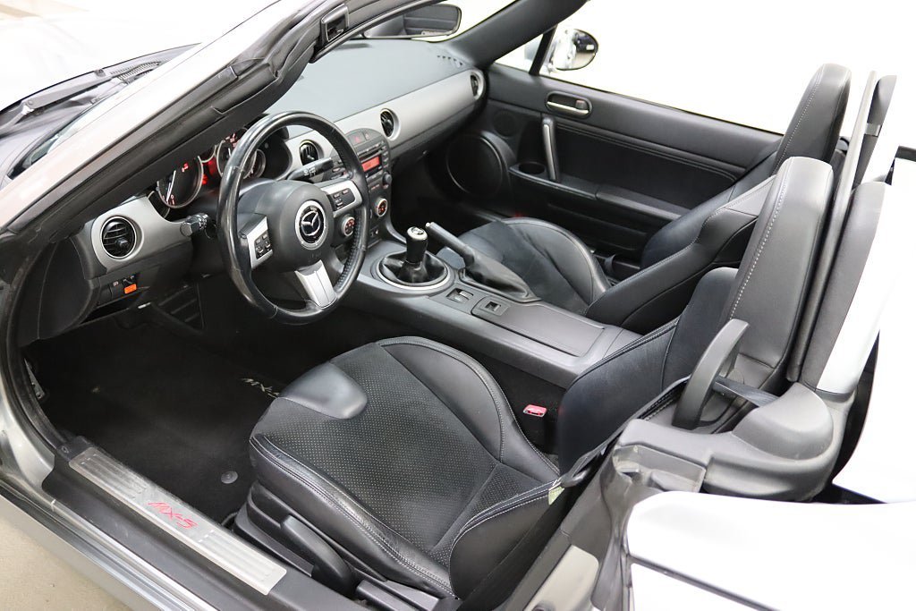 Vehicle Image 13