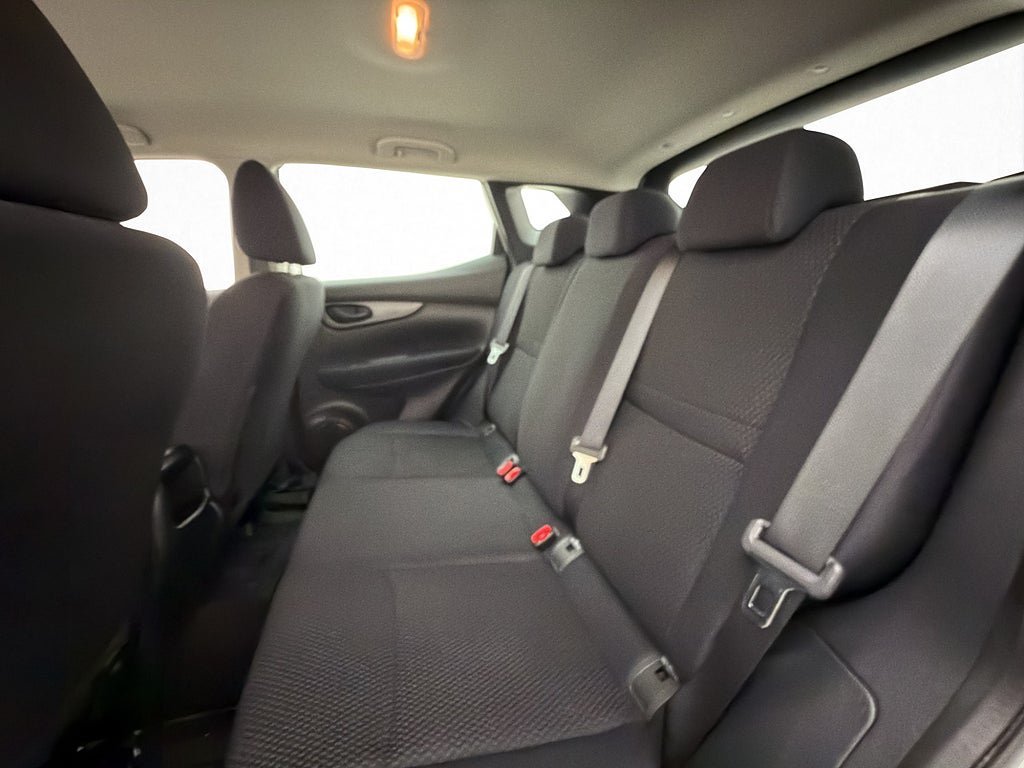 Vehicle Image 24