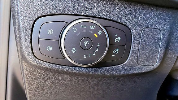 Vehicle Image 24