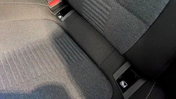 Vehicle Image 26