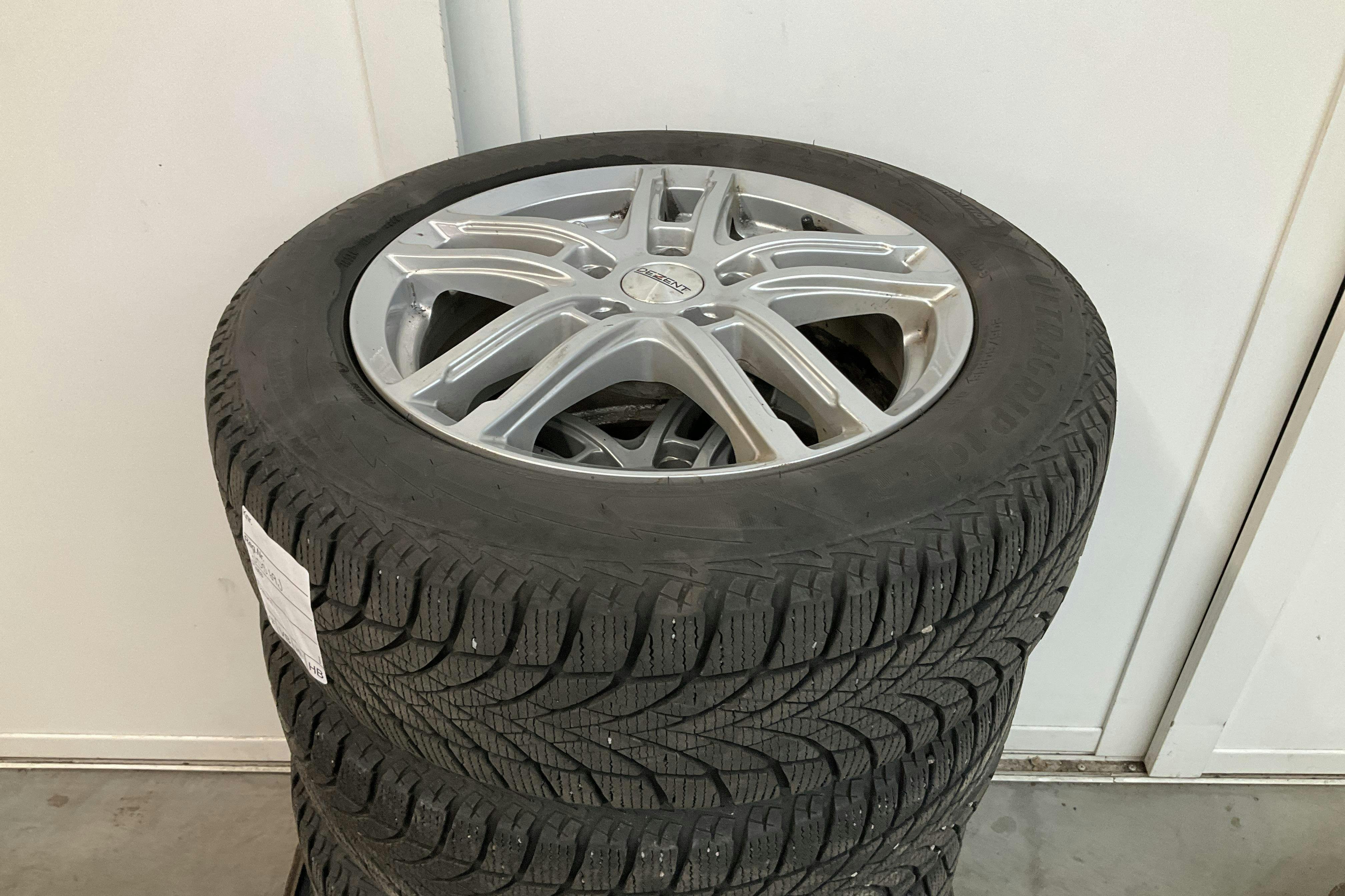 Vehicle Image 14
