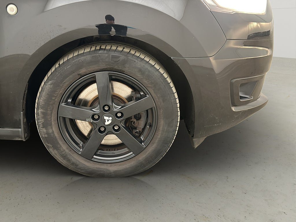 Vehicle Image 29