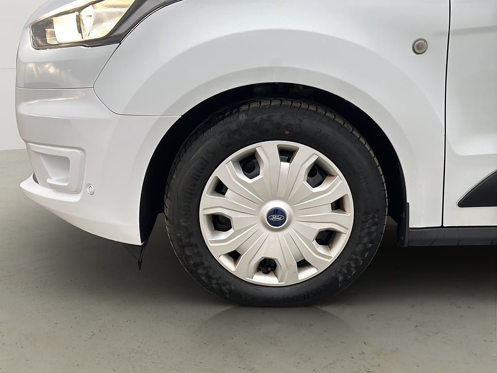 Vehicle Image 24