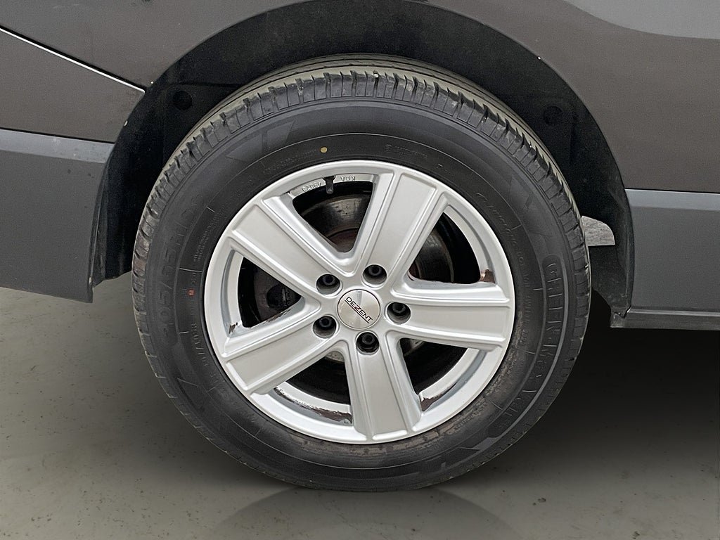 Vehicle Image 27