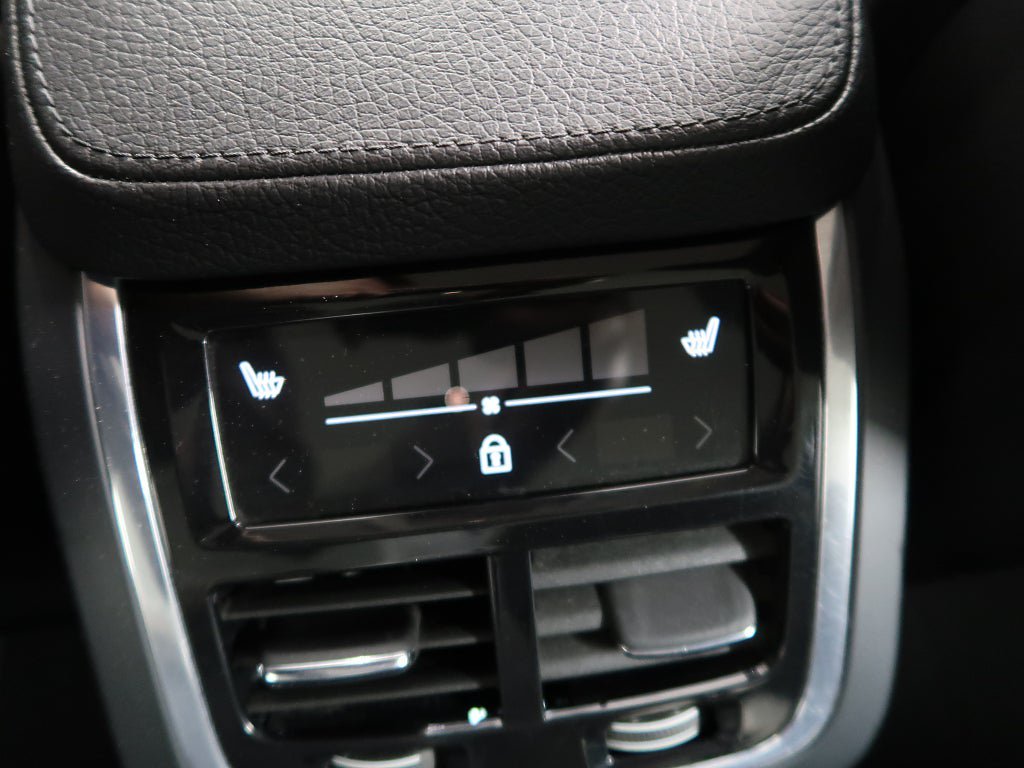 Vehicle Image 38