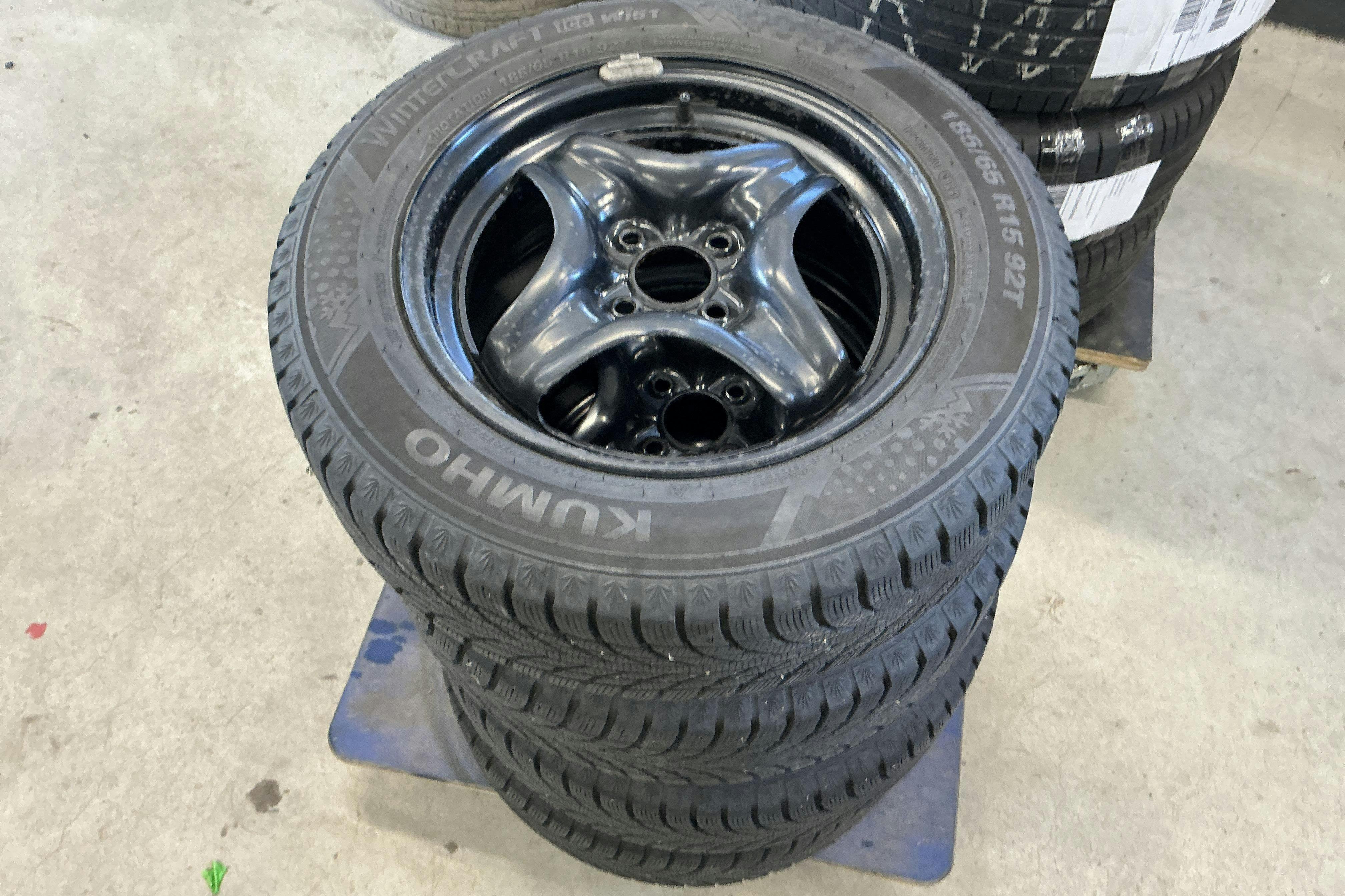 Vehicle Image 12