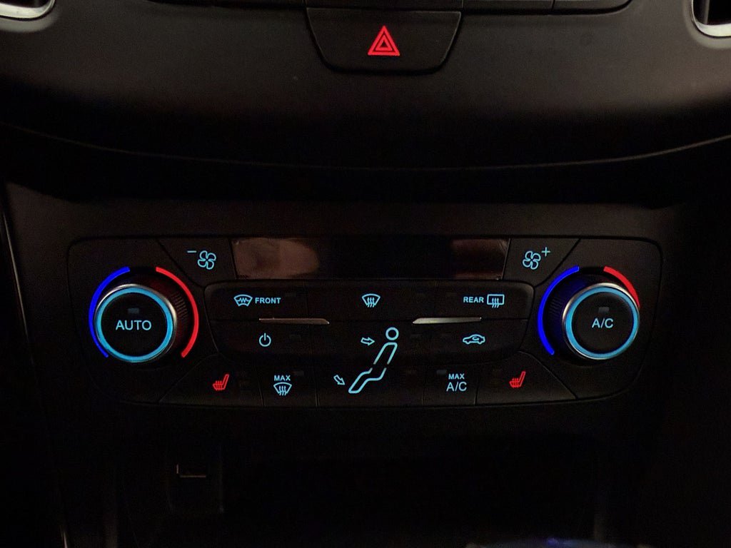 Vehicle Image 17