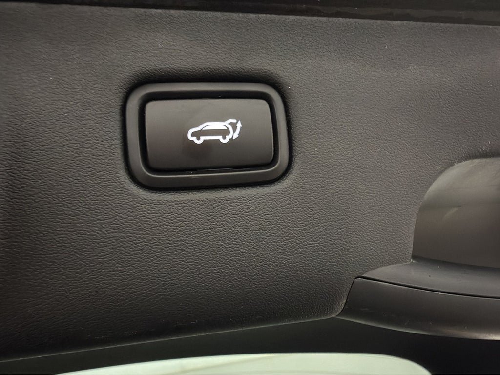 Vehicle Image 26