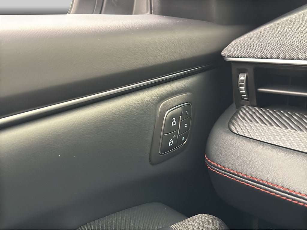 Vehicle Image 35