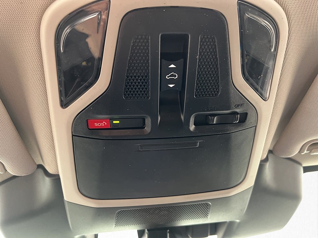 Vehicle Image 37