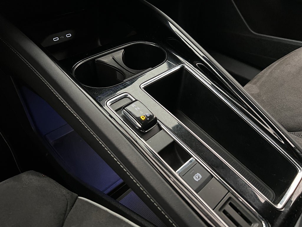 Vehicle Image 26
