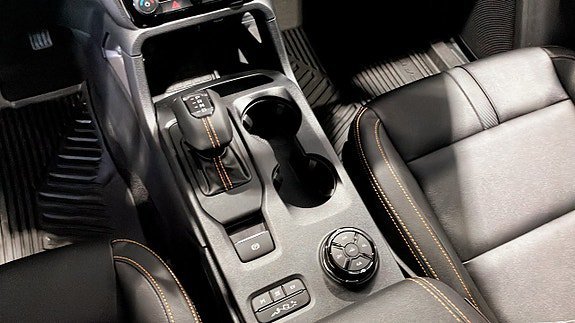 Vehicle Image 16