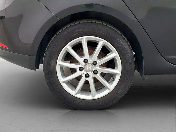 Vehicle Image 23