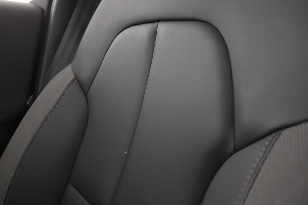 Vehicle Image 38