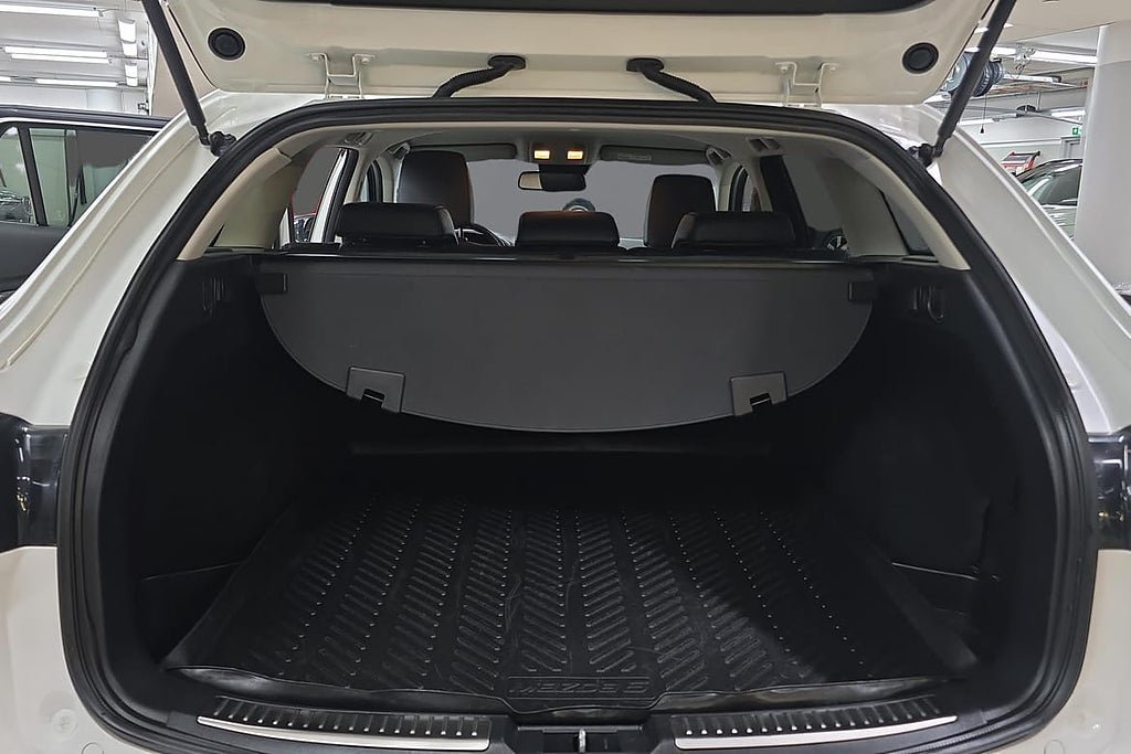 Vehicle Image 12